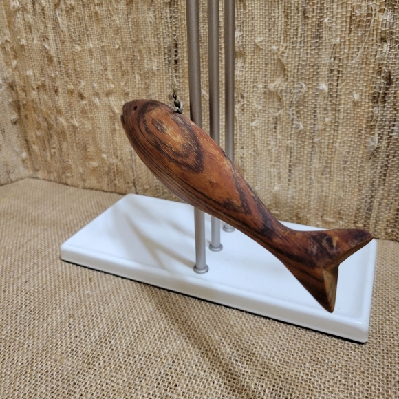 Vintage Burnished Sleek Hand Crafted Hardwood Fish Ornament - Picture 2 of 6